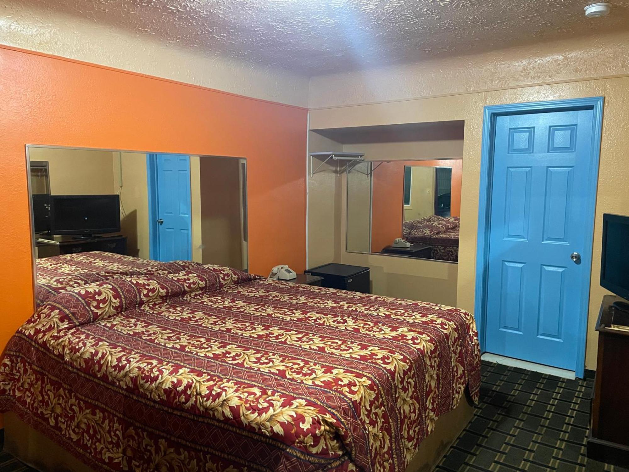 Deluxe Inn Motel Detroit Bagian luar foto